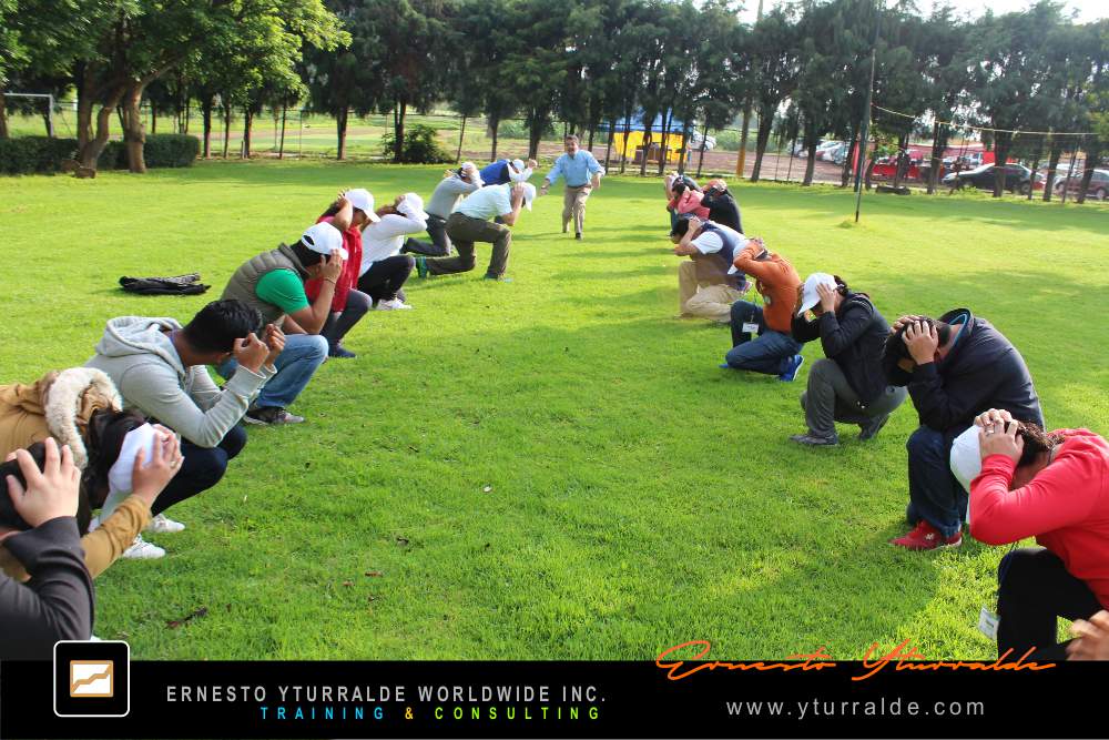 Talleres de Cuerdas LATAM Team Building | Taller de Trabajo en Equipo para Empresas