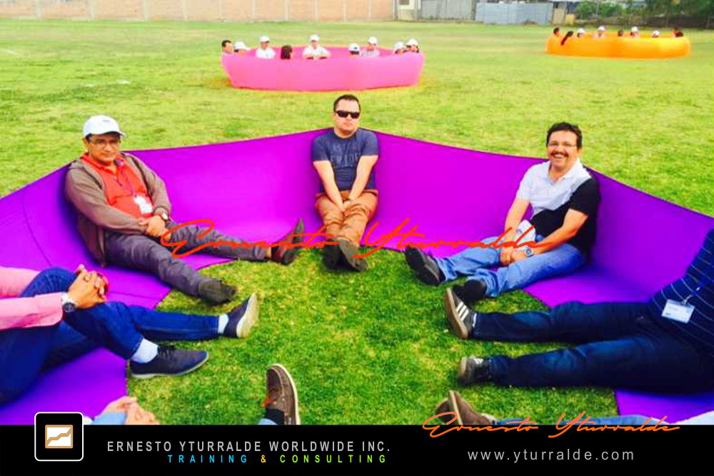 Talleres de Cuerdas LATAM Team Building | Taller de Trabajo en Equipo para Empresas